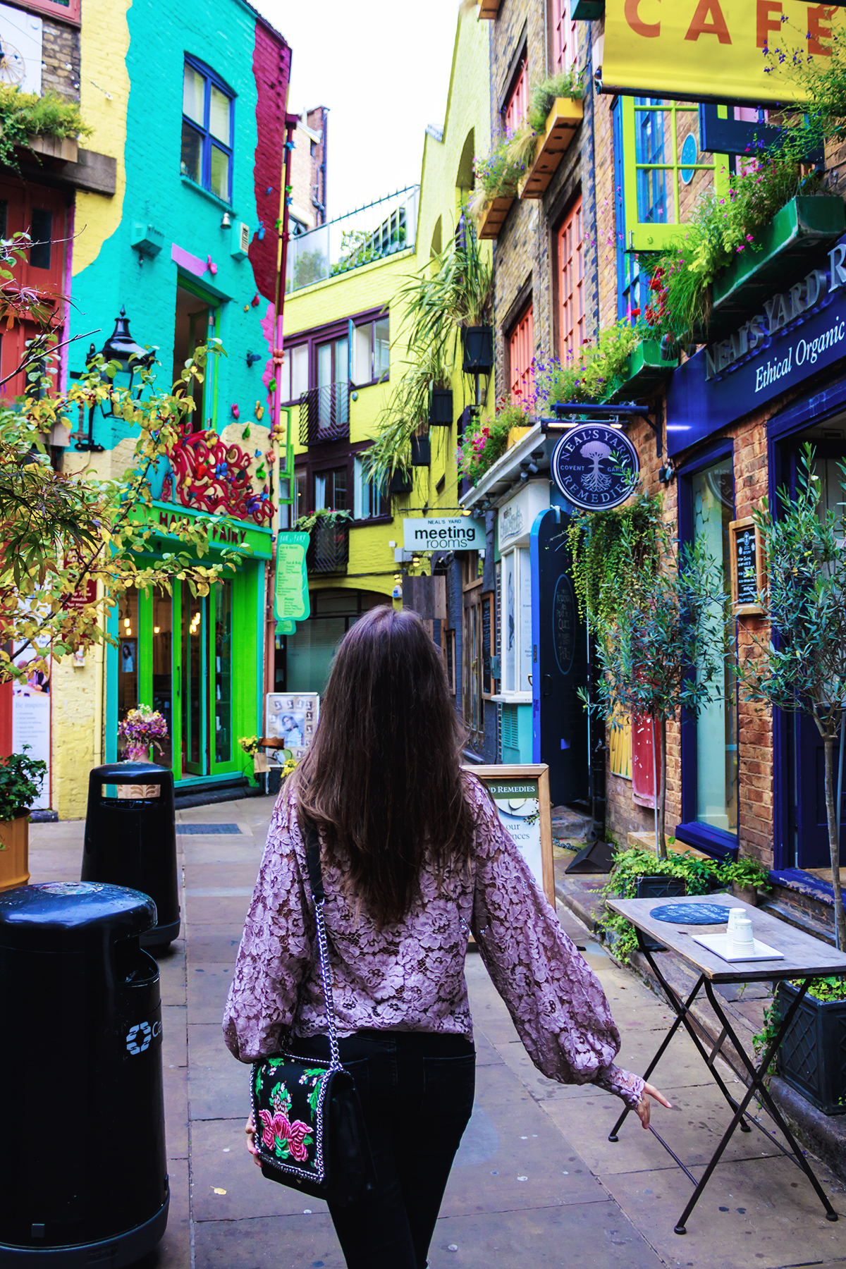 calles bonitas Londres plaza colores Neals Yeal