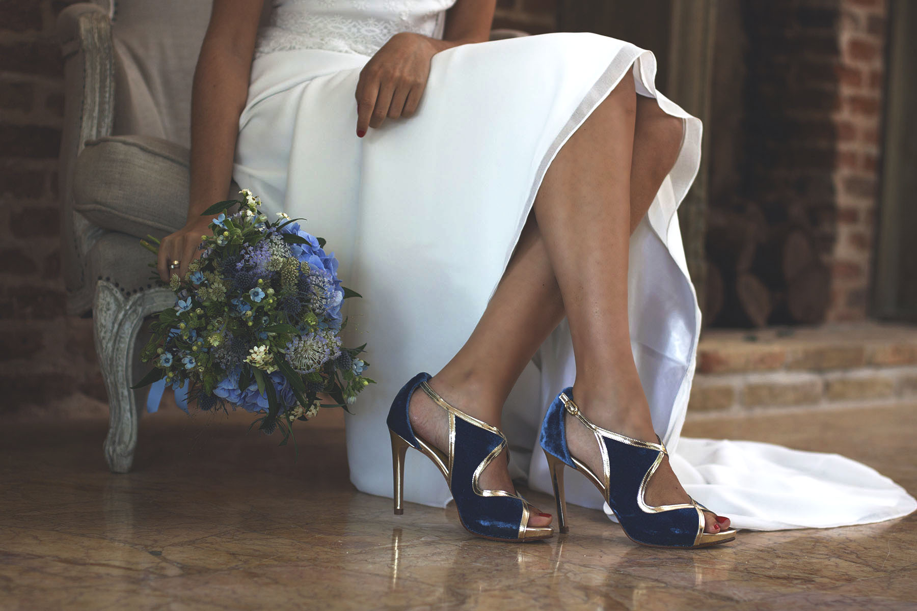 sandalias azul ramo azul novia