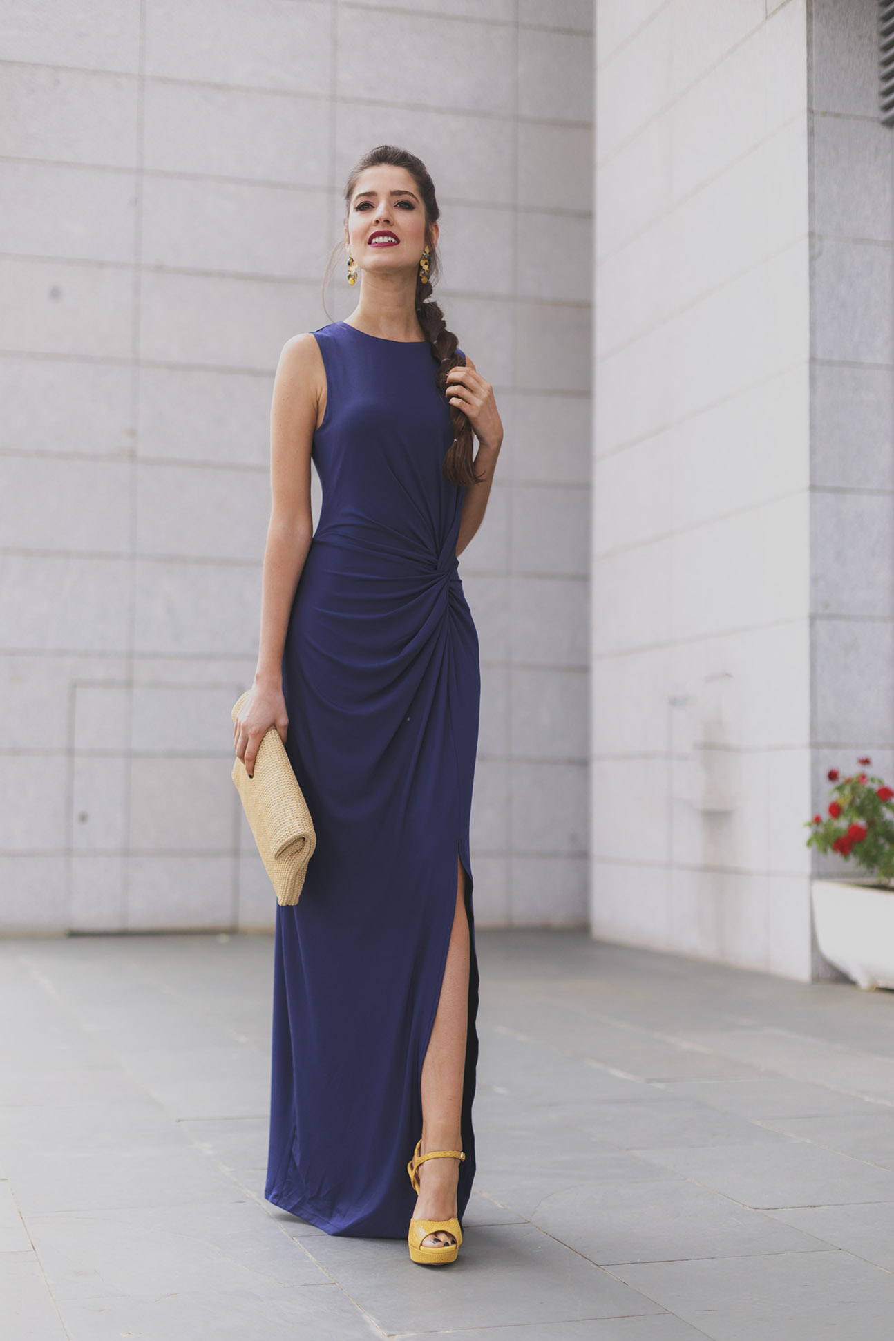 Look invitada de tarde: vestido azul noche | Invitada Perfecta