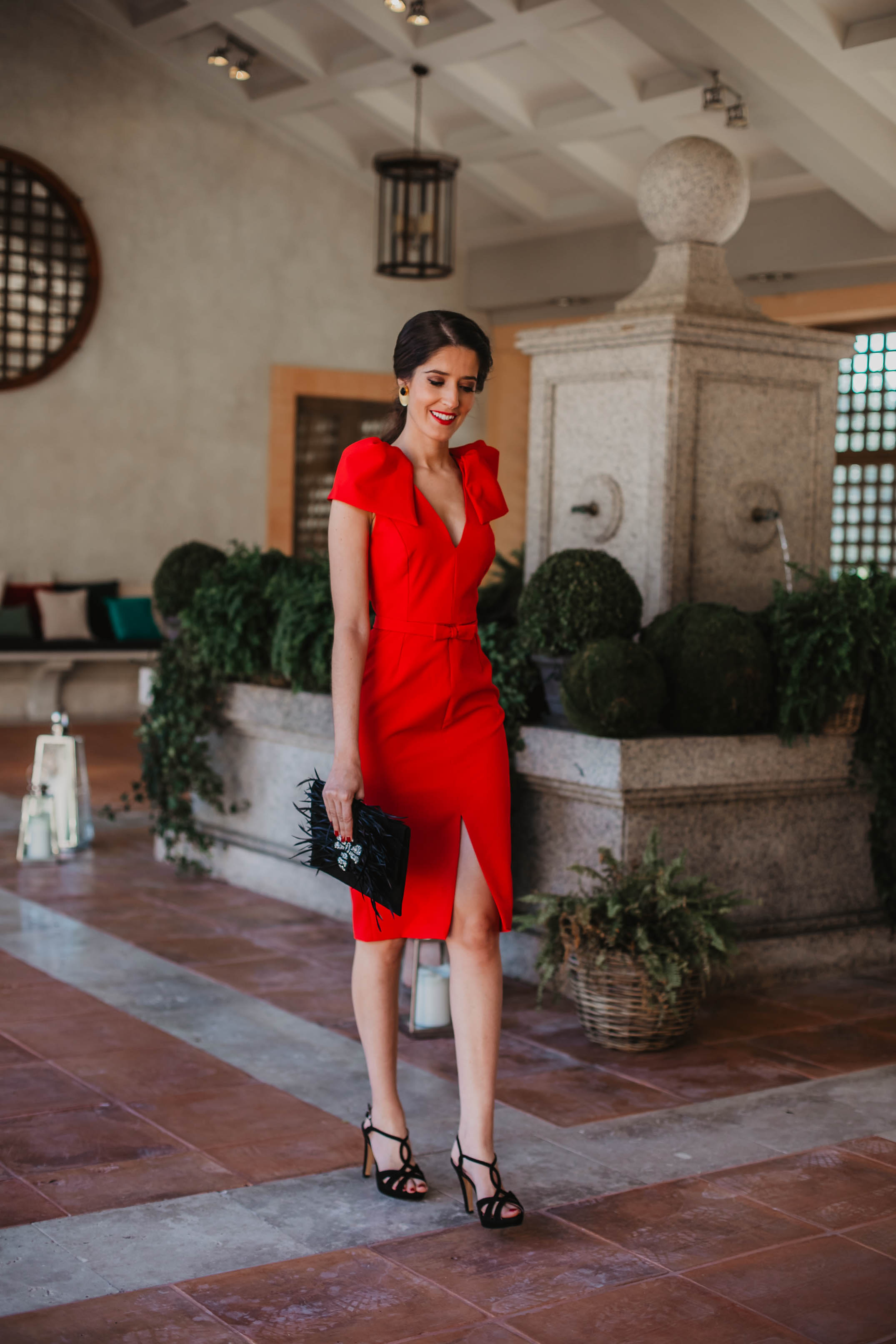 vestido rojo ajustado invitada boda