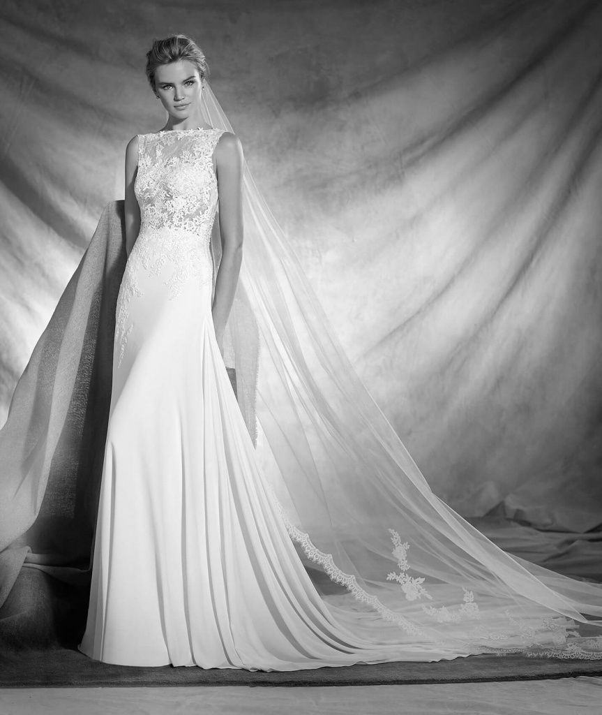 Vestido de novia modelo Oseleta de Pronovias 2017