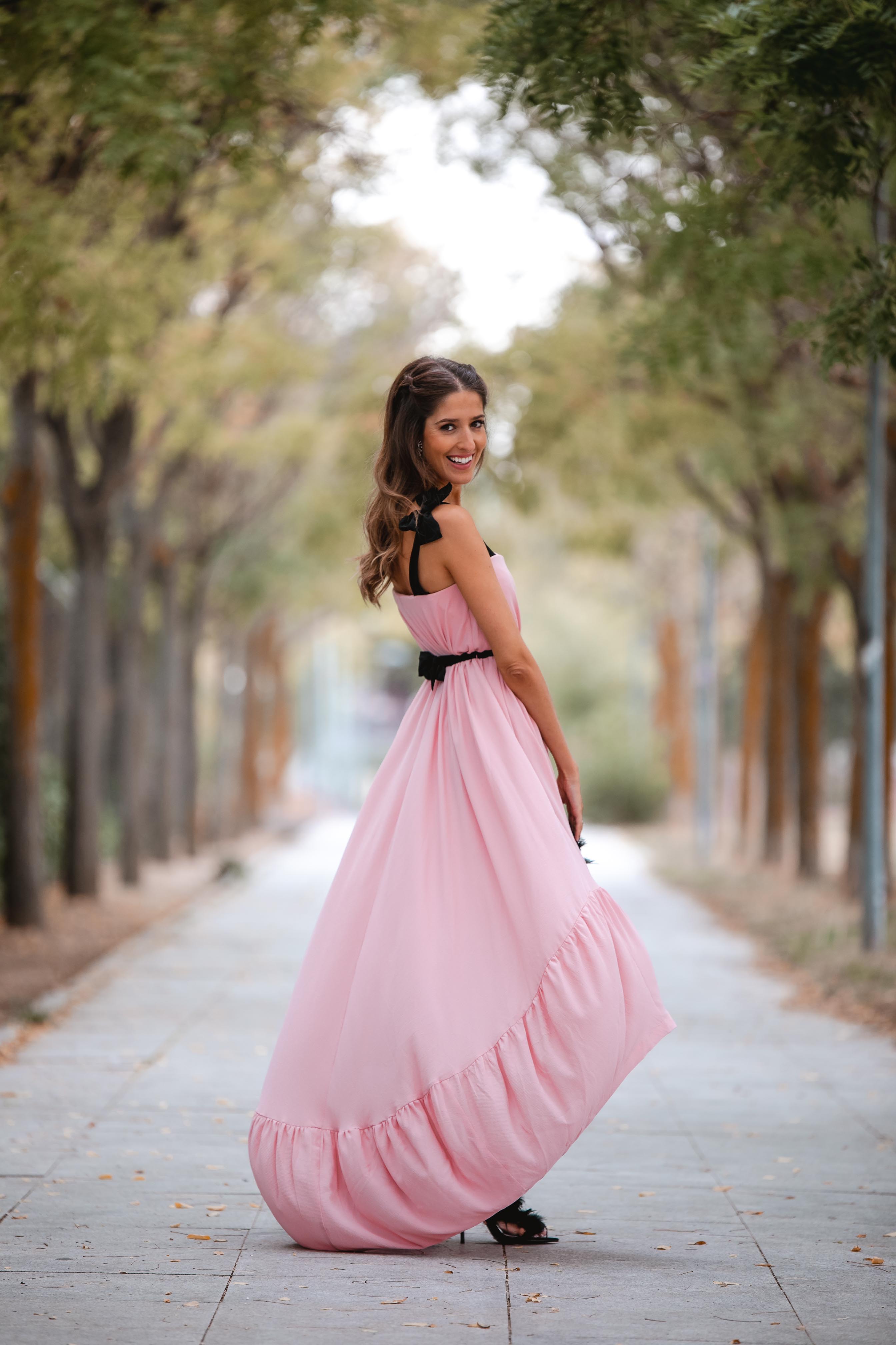 vestido rosa largo asimetrico boda