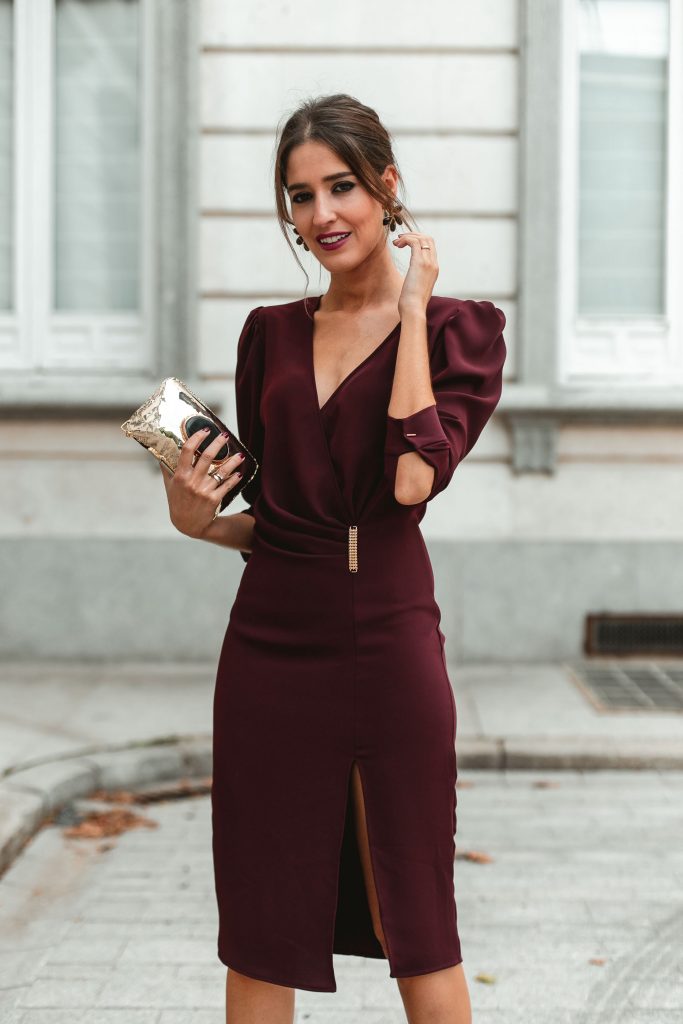 Look invitada de mañana el granate es el color del otoño Invitada