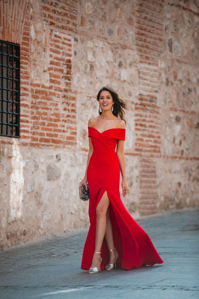Invitada perfecta vestido rojo largo