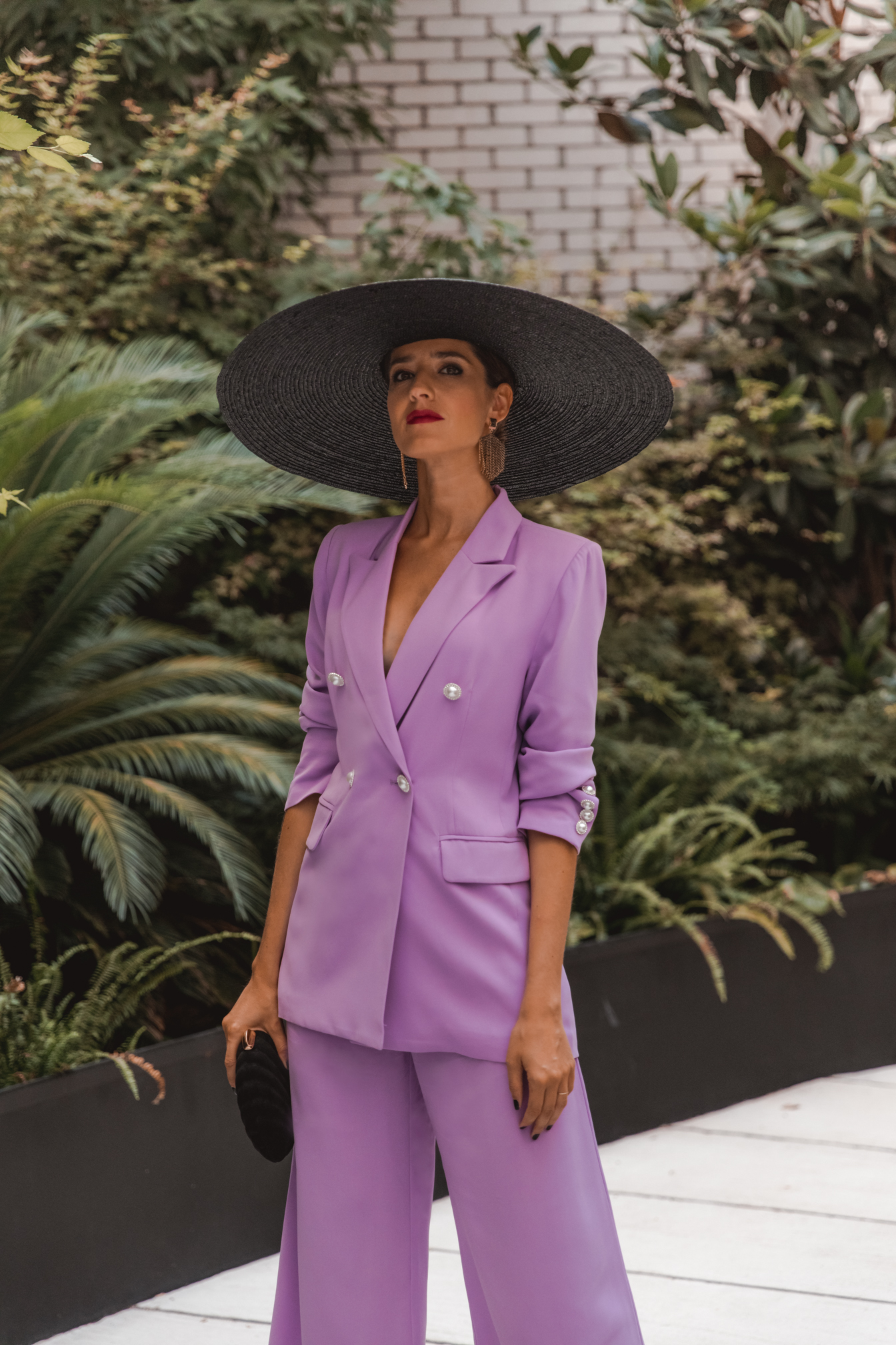 futuro sabio Experto Look de invitada: traje chaqueta lila para invitadas