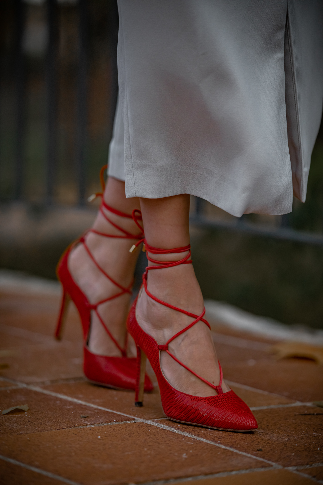 zapatos rojos invitada