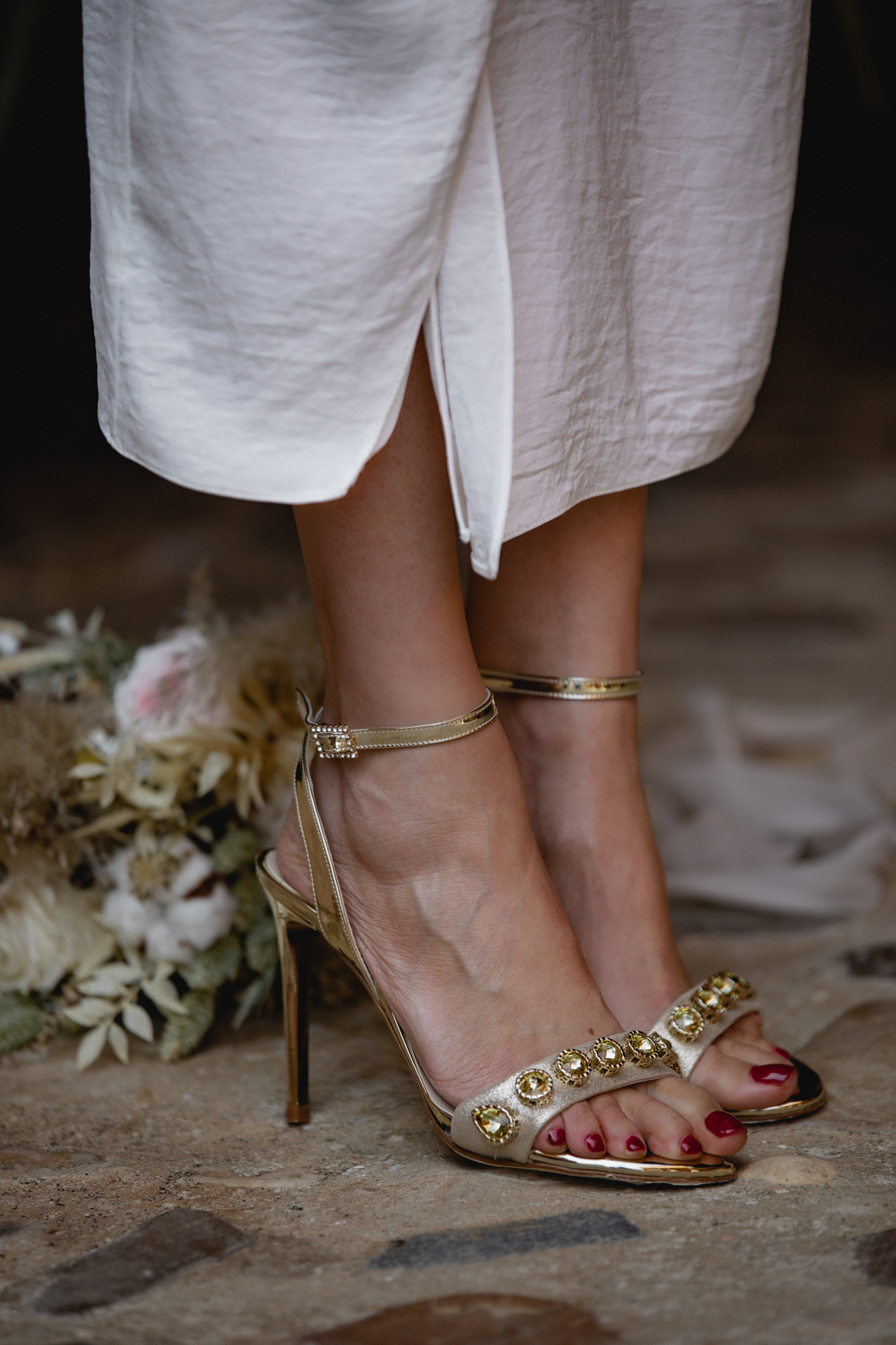sandalias doradas invitada novia