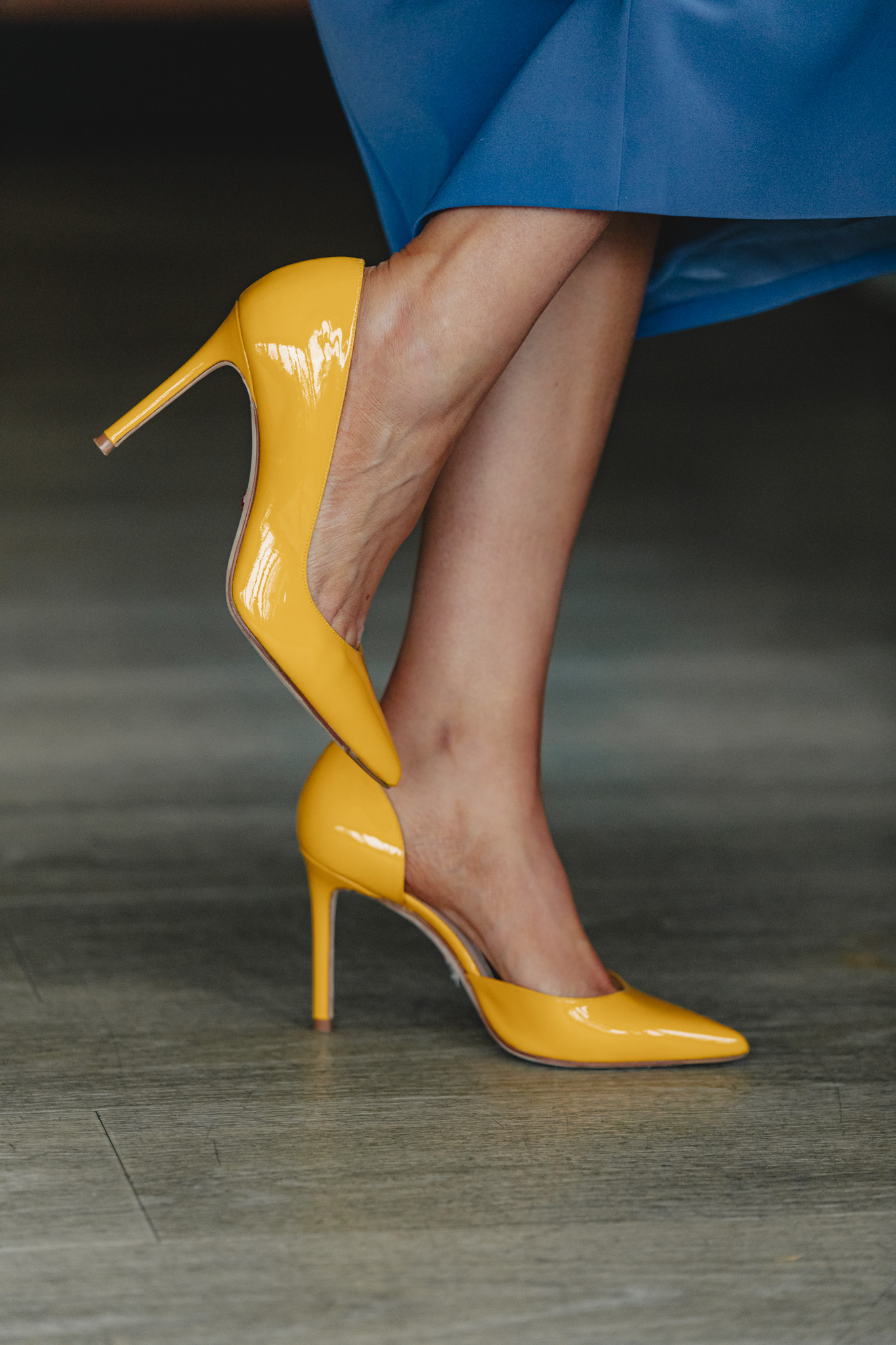 Zapatos de Magrit en amarillo para look de invitada de boda de mañana.
