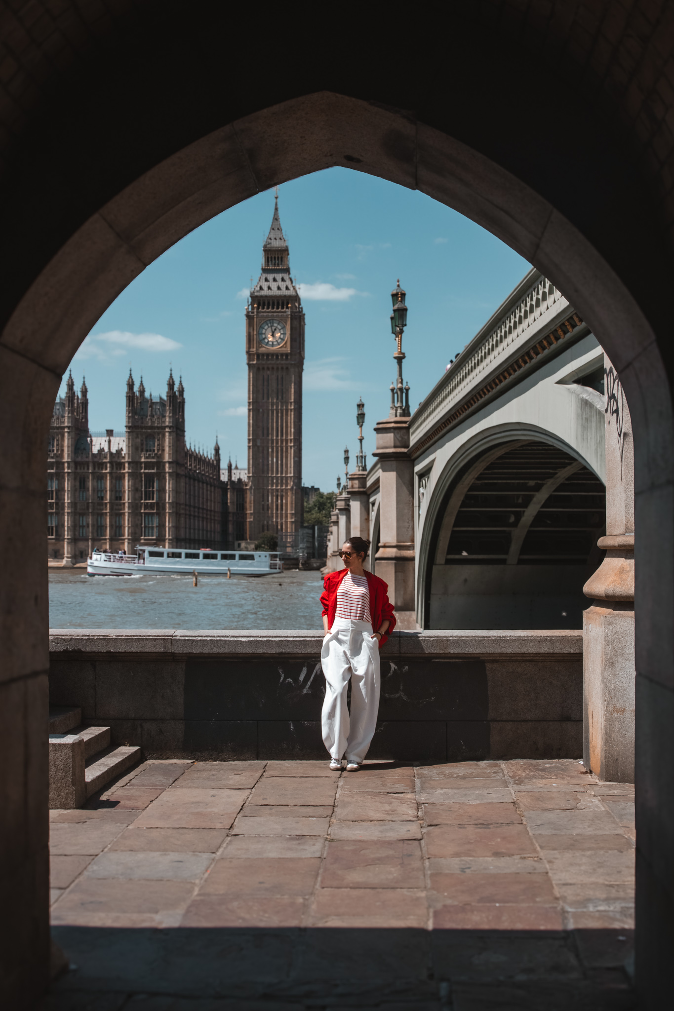 Vistas al Big Ben desde el puente de Westminster en Londres